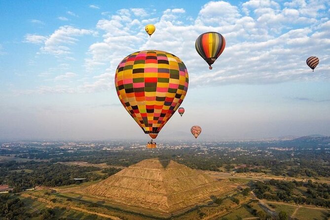 Unforgettable Balloon Flight + Tour of Teotihuacan - Teotihuacán ruins from the inside: Sun, Moon, Quetzalcóatl, and photo time