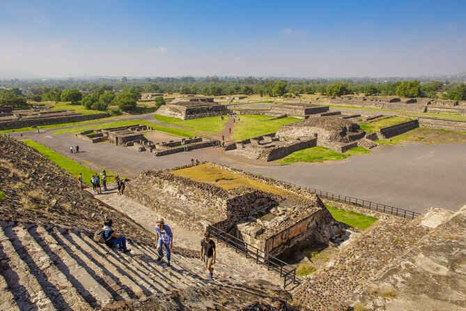 Unlock Teotihuacan Pyramids: Private Tour & Delicious Local Lunch - Lunch at a local family’s home: the meal is the point