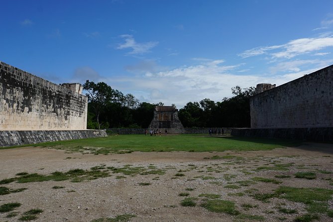 VIP Chichen Itza Private Tour - Luxury Car - Valladolid center walk plus lunch you can actually enjoy