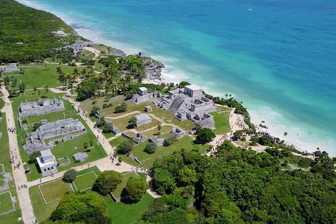VIP Tulum Private Tour - The early morning advantage at Tulum ruins