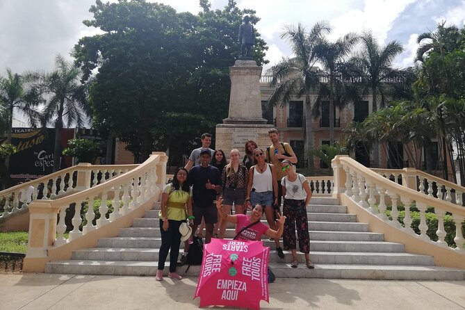 Walking Tour Across the Historic Center in Merida - Parque Santa Lucia Finish: A Perfect Place to Keep Eating and Wandering