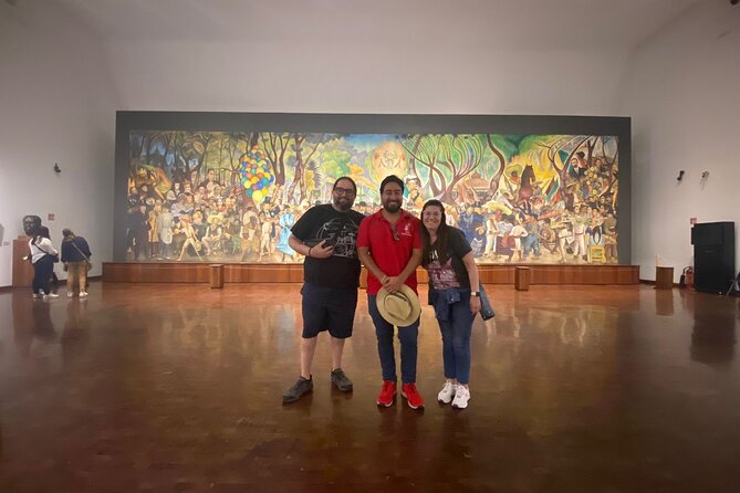 Walking Tour in Historic Center CDMX - Centro Cultural España en México: going under the street to see Aztec noble schooling ruins