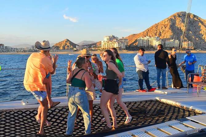 Whale Watching in Cabo: 2-Hour Small Group Tour to The Arch - Small-group cruising up to 12 people: why it usually feels better
