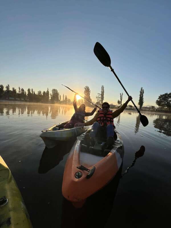 Xochimilco: amanecer en kayak Ciudad de México - Safety briefing and first paddle: making kayaking feel manageable