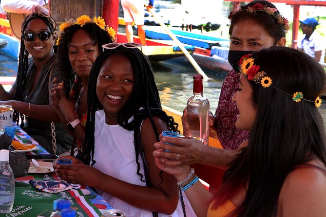 Xochimilco & Mexican Party with Guacamole & Unlimited Drinks - The guacamole contest: your hands, your flavor, your chance to win