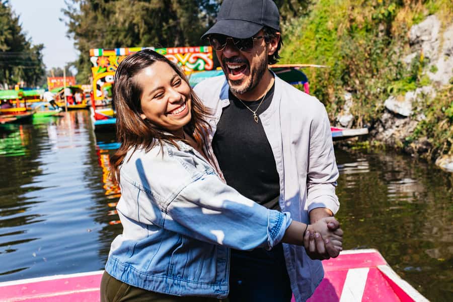 Xochimilco: traditional boat tour, culture, and fun. - Food and sweets: what you eat between drinks