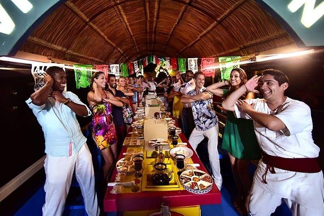 Xoximilco: Boat Fiesta Tour, Tasting, Tequila Bar and Transport - Small travel tips that make the night better
