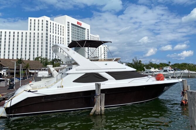 Yacht 48ft Rental in Cancun for up to 15 people - Meeting at Calle Sunset Marina, then you’re on island time