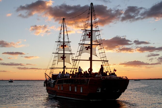 Your Romantic Dinner in Cancun, includes national open bar and live music - A Spanish Galleon Sunset Dinner in Cancun, What You’re Really Buying
