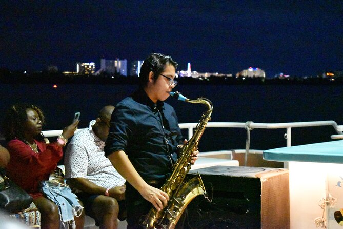 Your Romantic Dinner in Cancun, includes national open bar and live music - Your 3-Course Dinner: Lobster, Steak, Surf and Turf, and Vegetarian