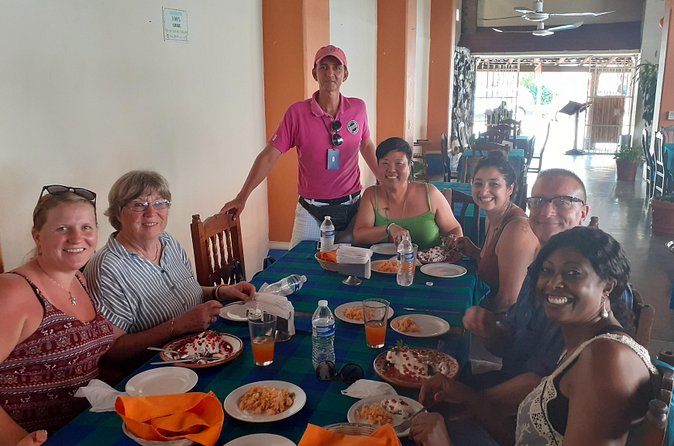 Zihuatanejo Food -Tasting and Walking Tour (Not for vegetarian) - Francisco and the food stories that make the tour stick