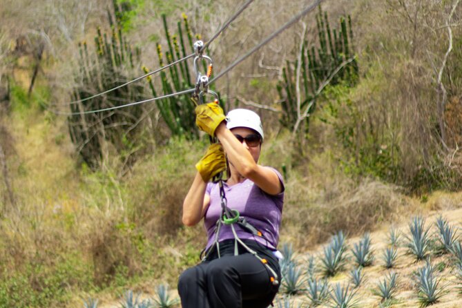 Ziplines and mezcal tasting - The canopy circuit at Huana Coa: 11 platforms, 8 zip lines